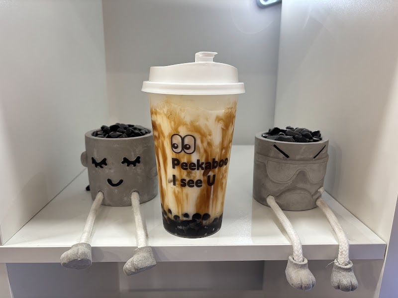 PeeKaBoo - Kid's Bounce & Bubble Café -