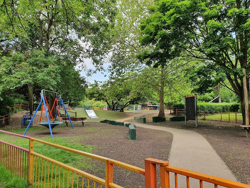 Pinner Memorial Park Childrens' Playground photo 2