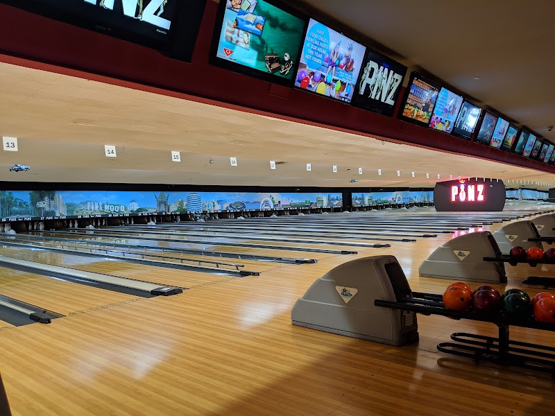 Pinz Bowling Kitchen + Bar photo 2