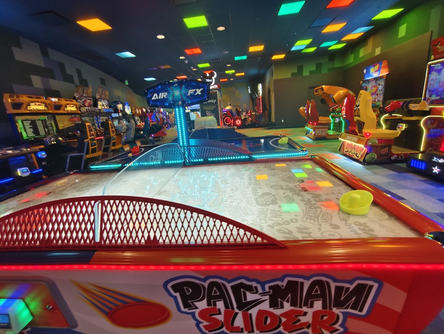 Pixel Play Arcade photo 2