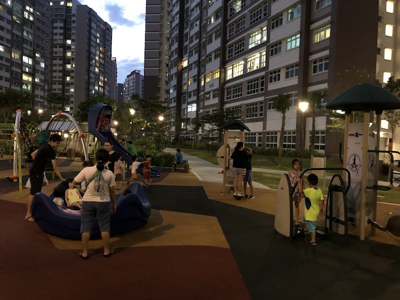 Playground @ 451 Bukit Batok West Ave 6 photo 2