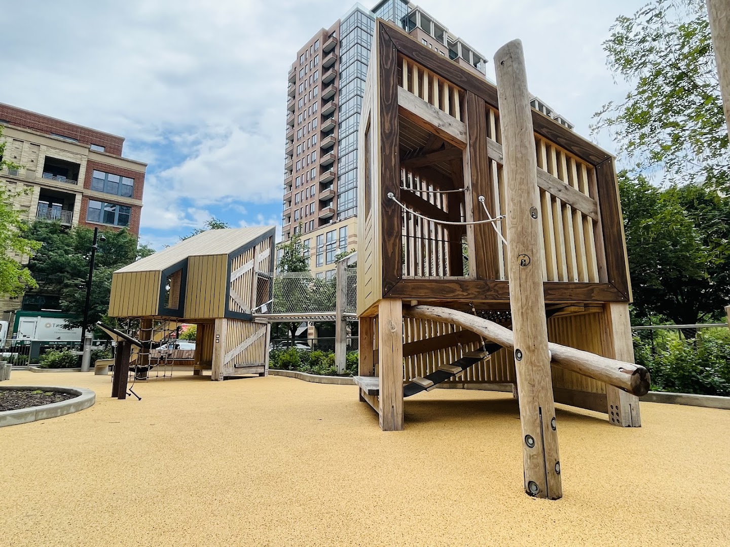 Playground Amazon photo 3
