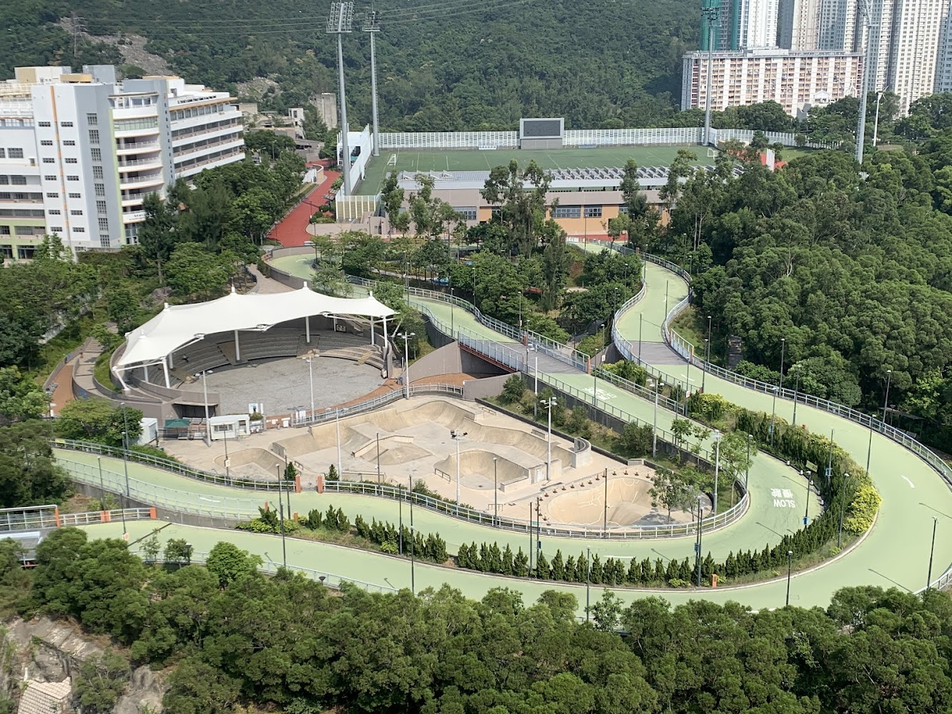 Po Kong Villiage Road Skatepark photo 3