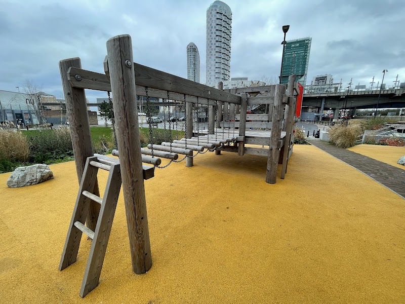 Poplar High Street Playground