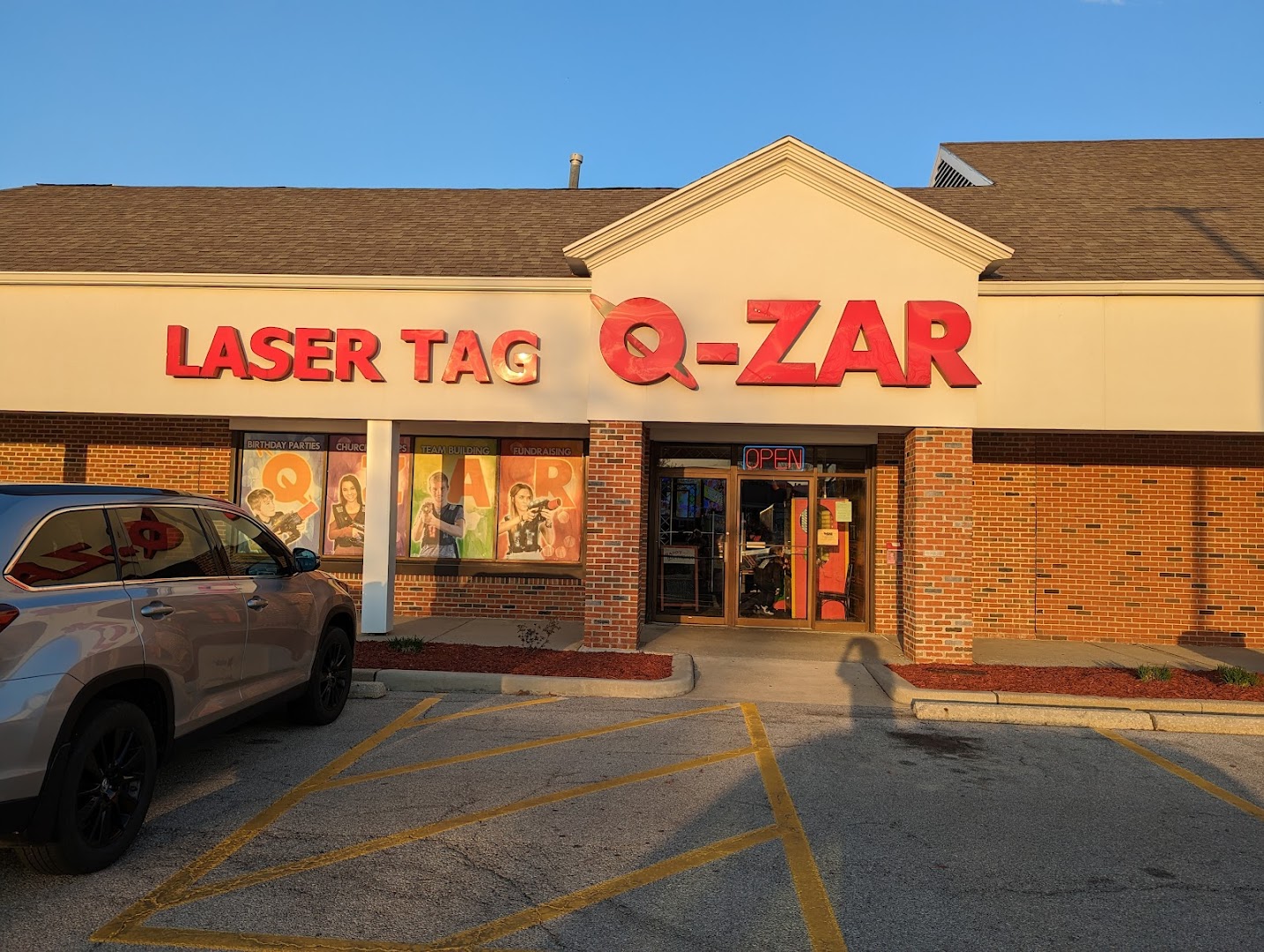 Q-ZAR Laser Tag photo 2