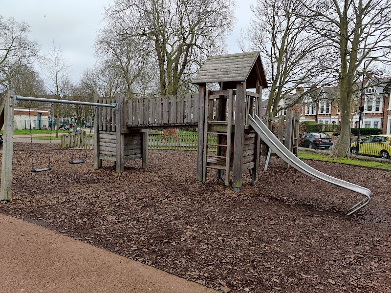 Queen's Park Playground | City Corporation