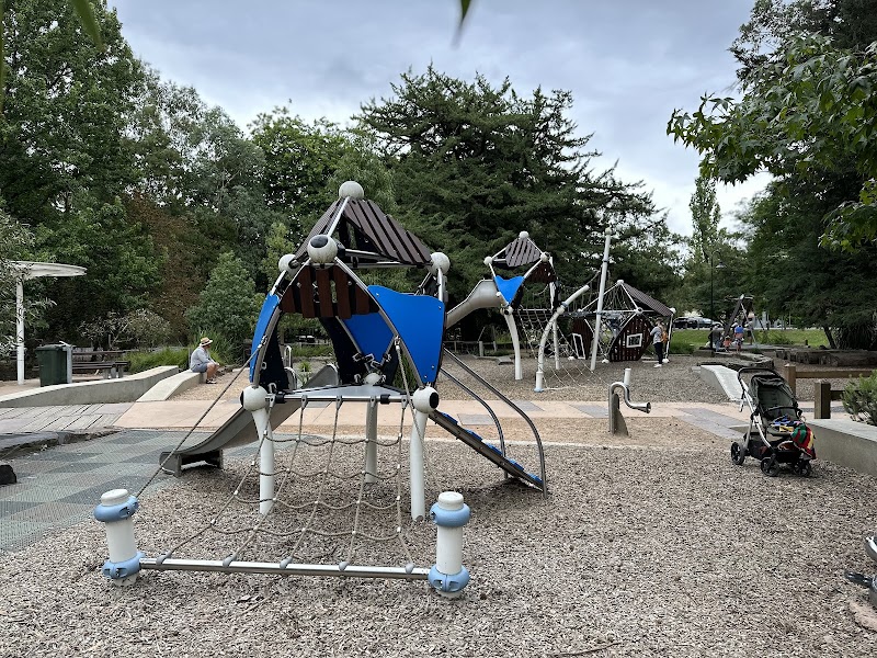 Queens Park Playground