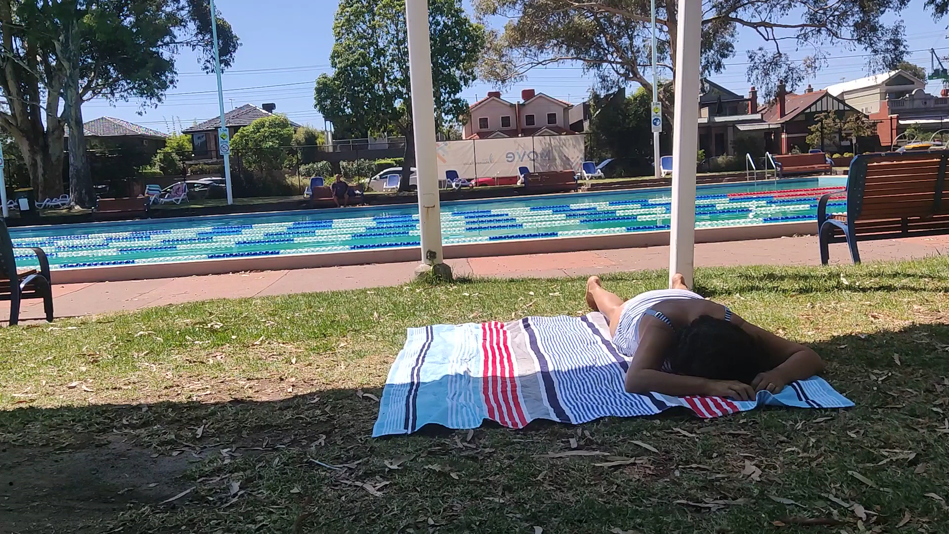 Queens Park Swimming Pool