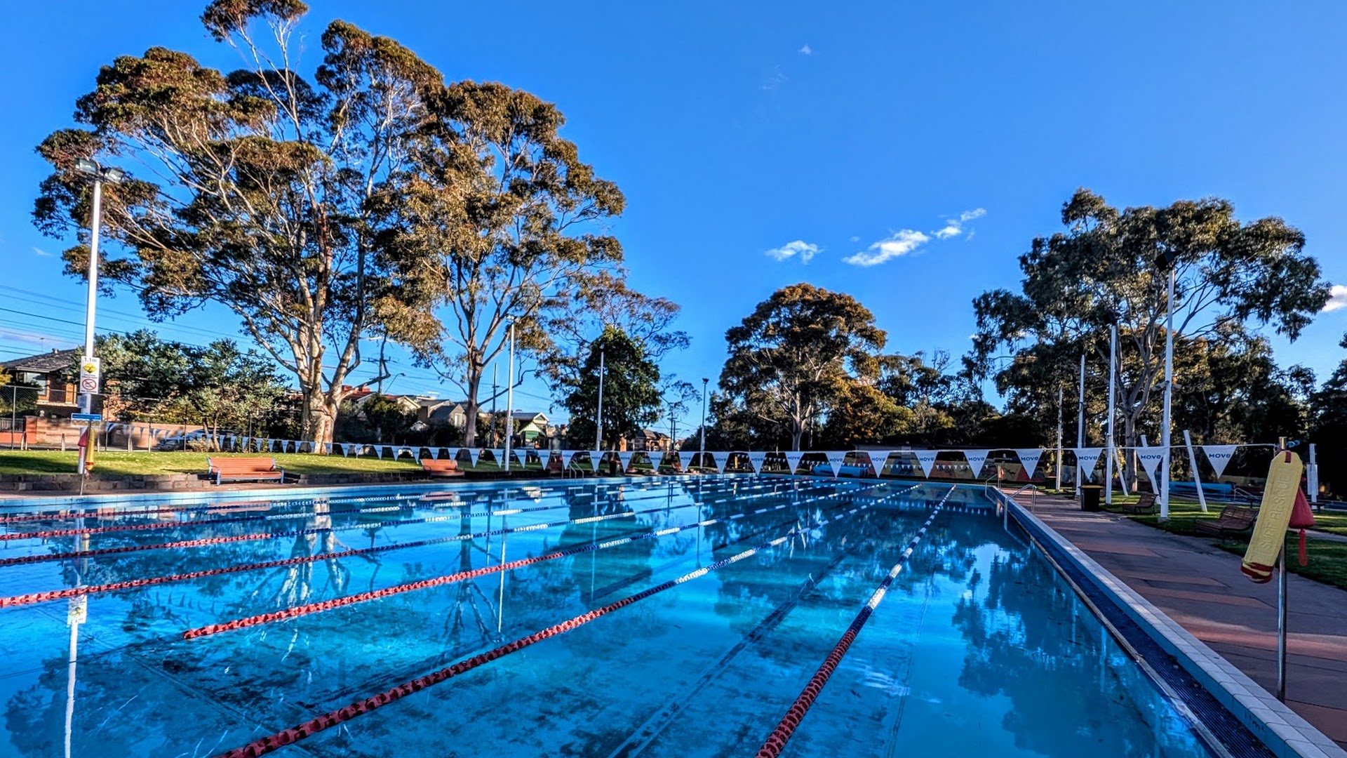 Queens Park Swimming Pool photo 2