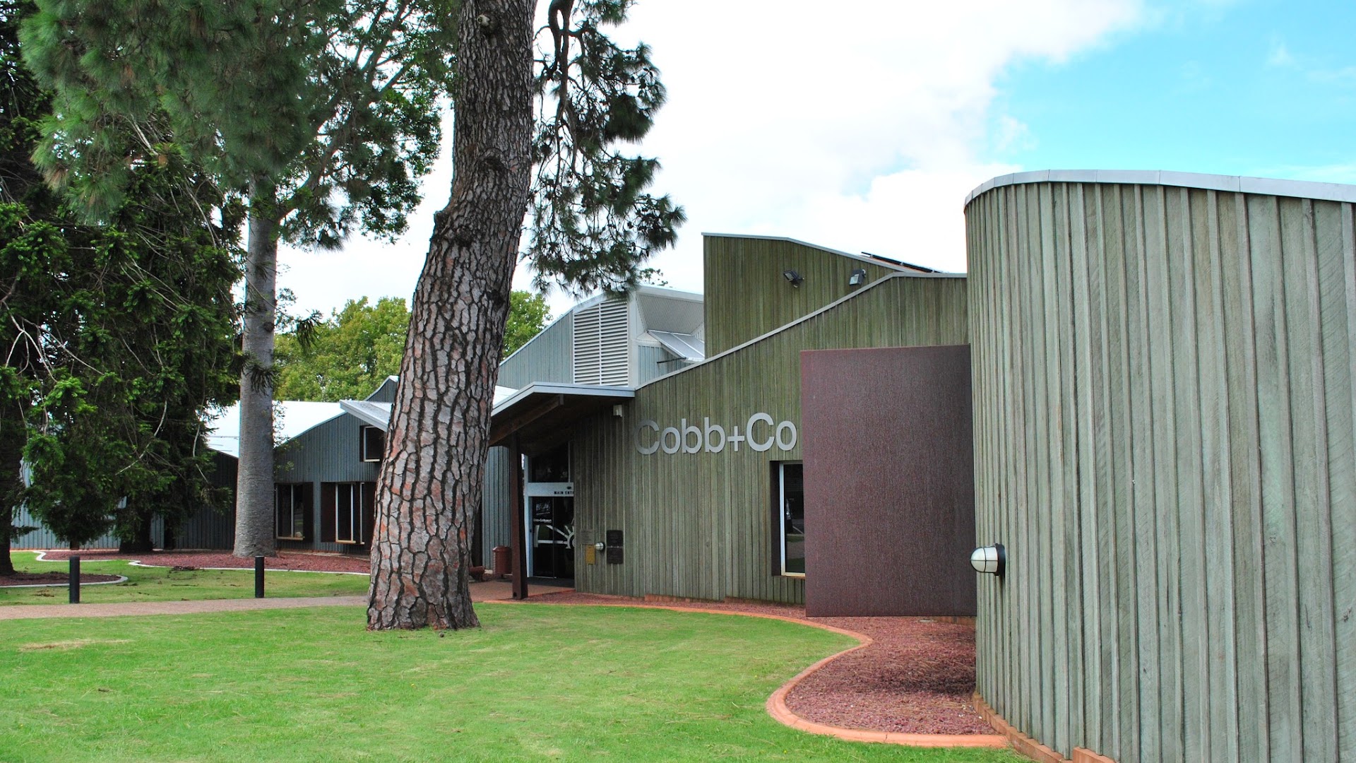 Queensland Museum Cobb+Co