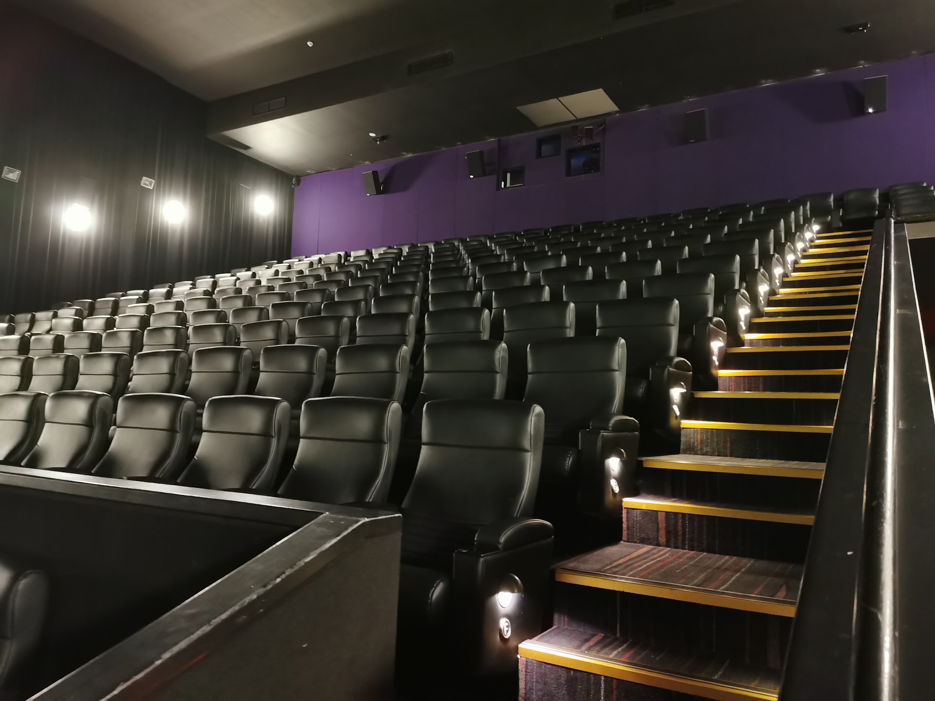 Reading Cinemas Belmont photo 3