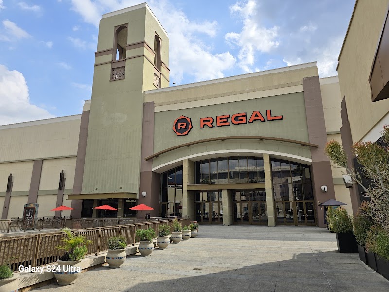 Regal Paseo photo 2