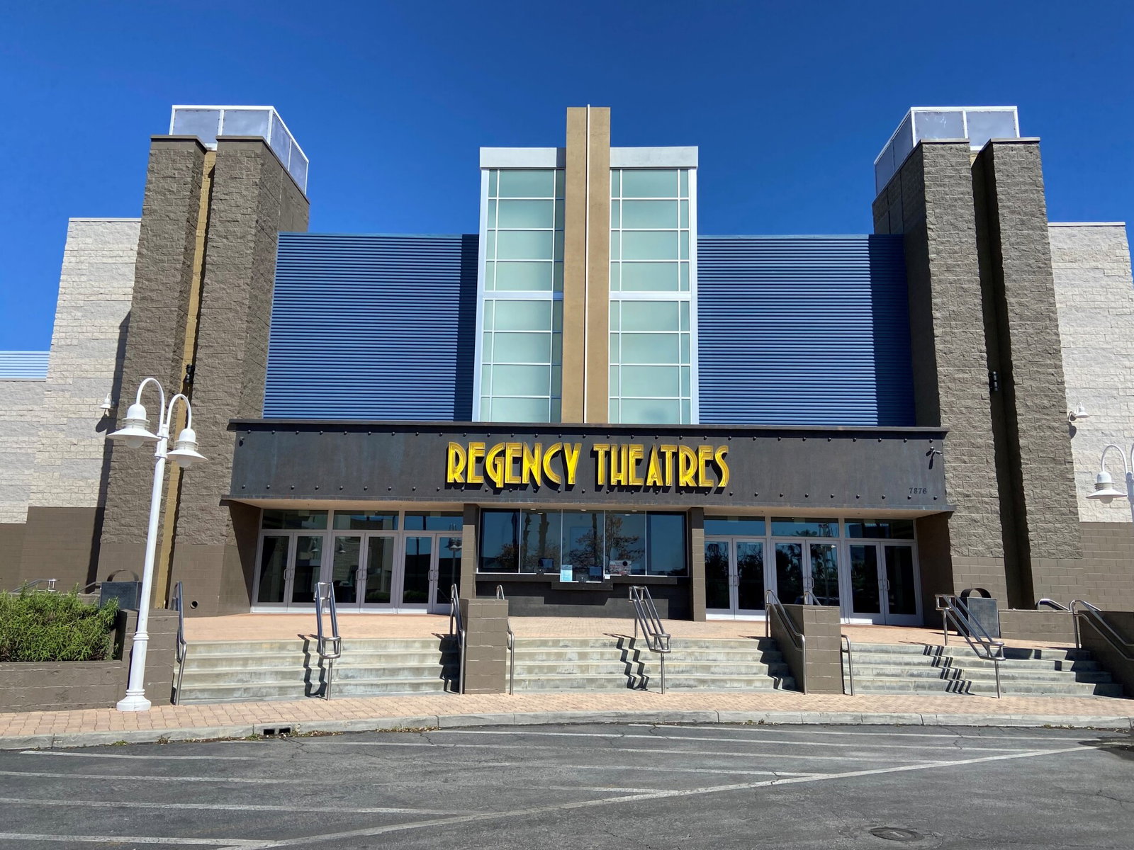 Regency Theatres Van Nuys Plant 16