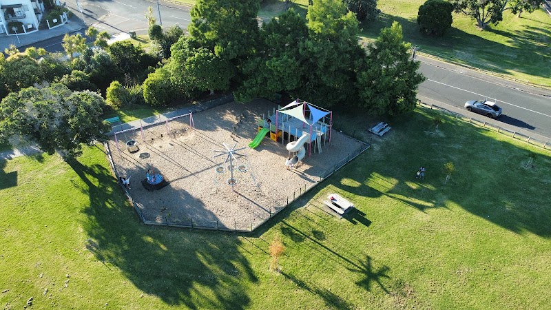 Riddell Road Playground photo 2