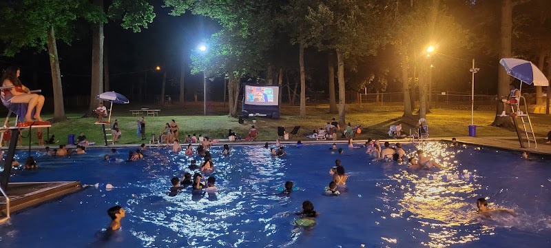 Ridgefield Pool photo 2