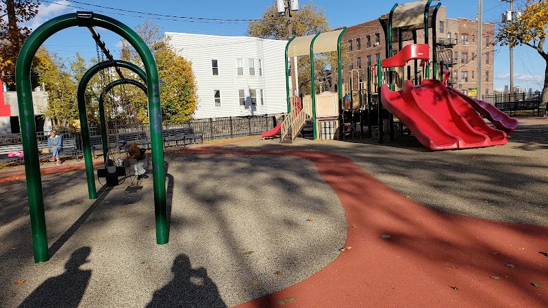 Riverview-Fisk Park Children Playground photo 2