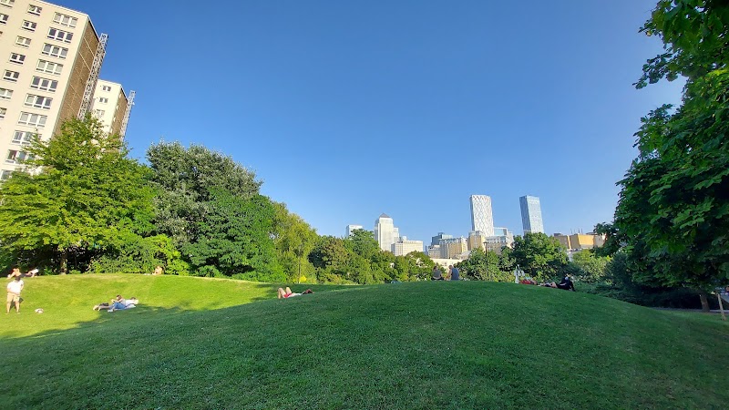 Ropemaker's Park Play Areas photo 2
