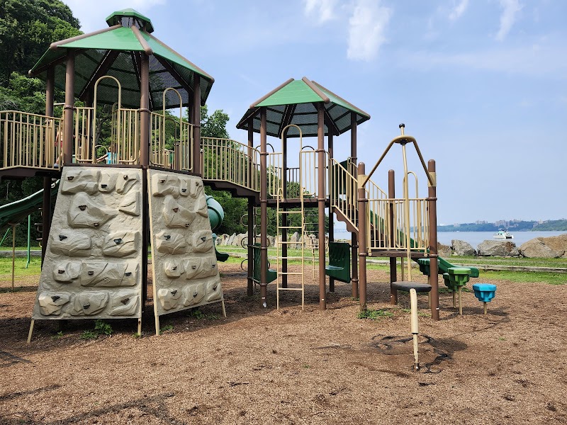 Ross Dock Playground photo 2