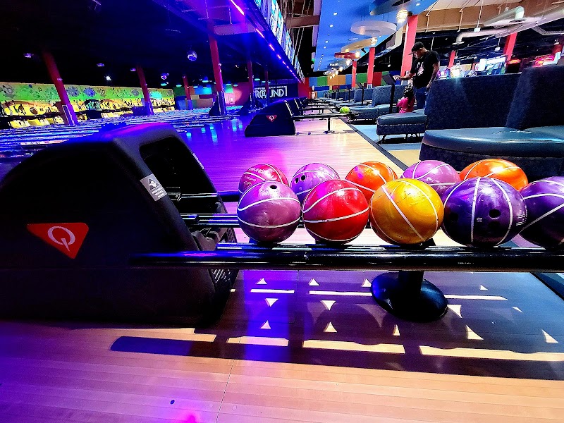 Round1 Bowling & Arcade Lakewood Center Mall photo 2