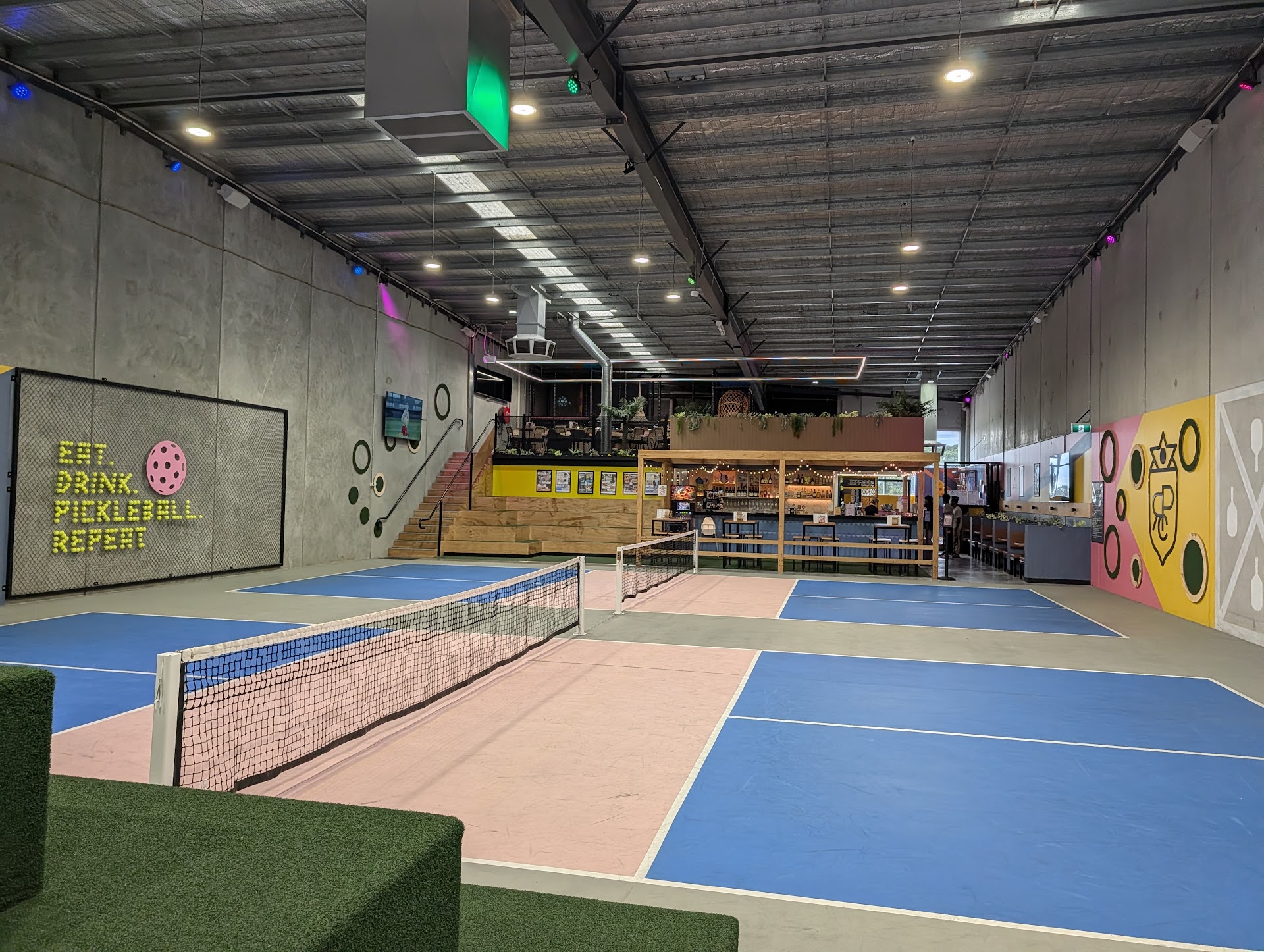 Royal Pickle Club Carrum Downs photo 3