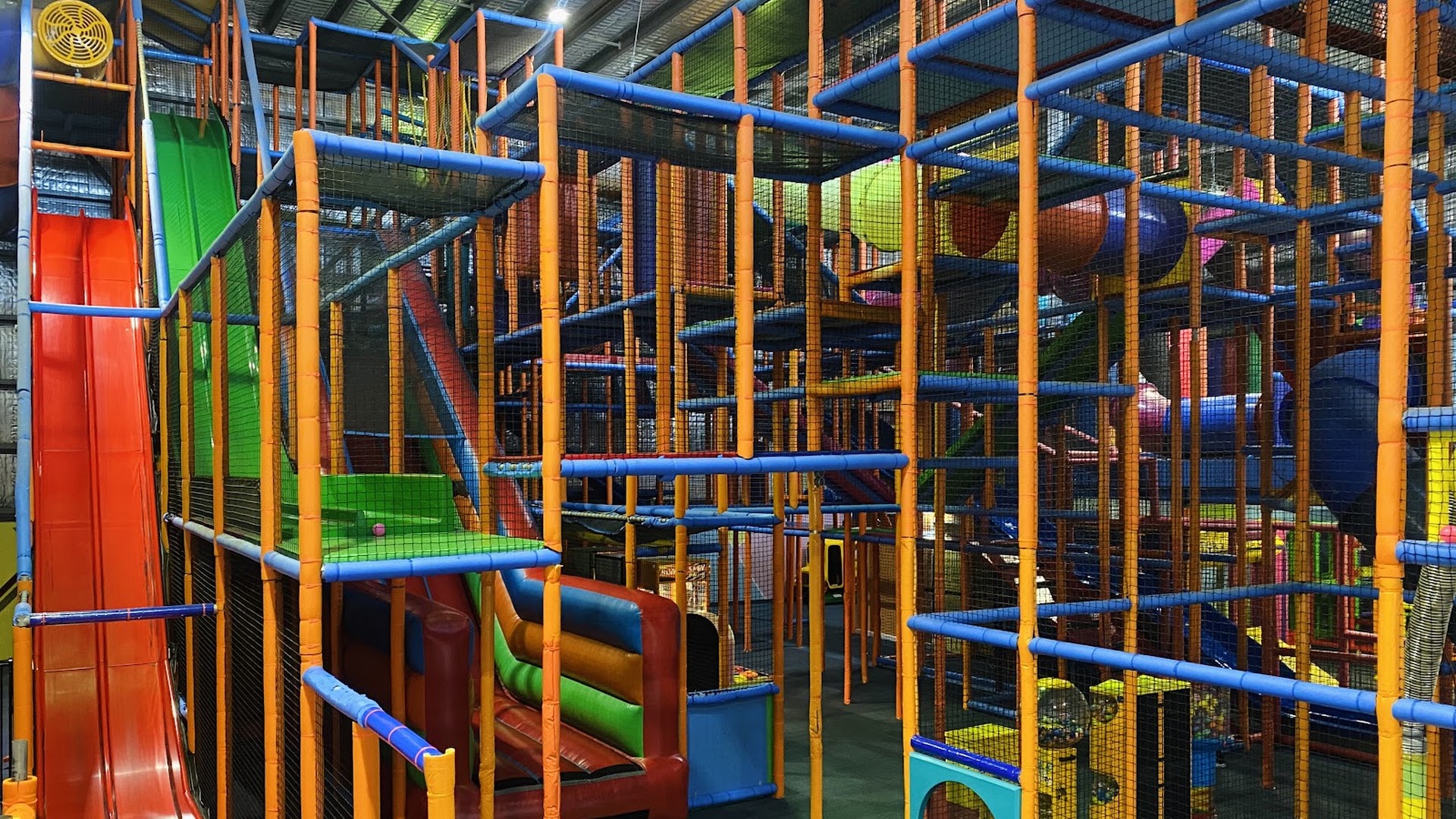 RUN A MUCK INDOOR FUN