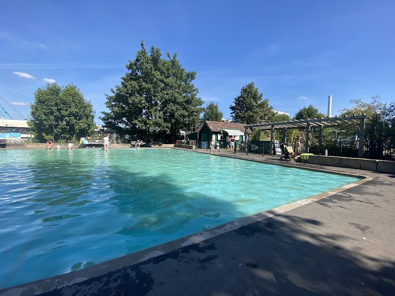 Ruskin Park Playground & Paddling Pool