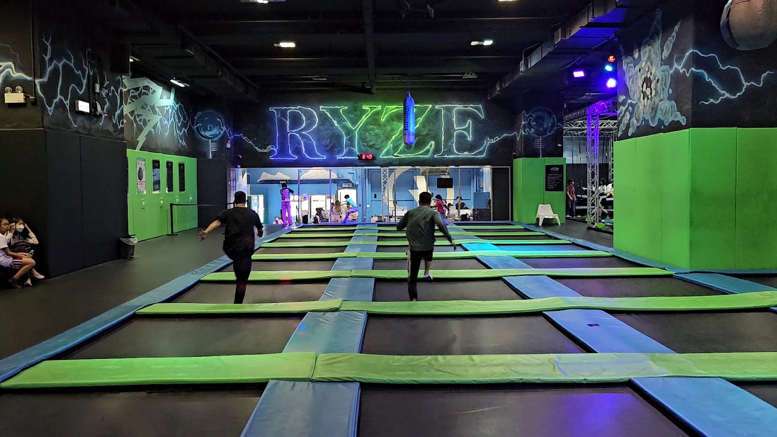 Ryze Hong Kong photo 2