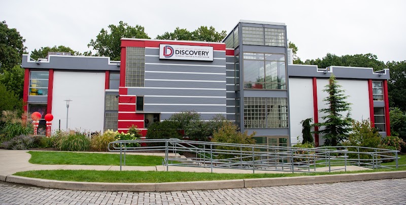 Sacred Heart University Discovery Science Center and Planetarium