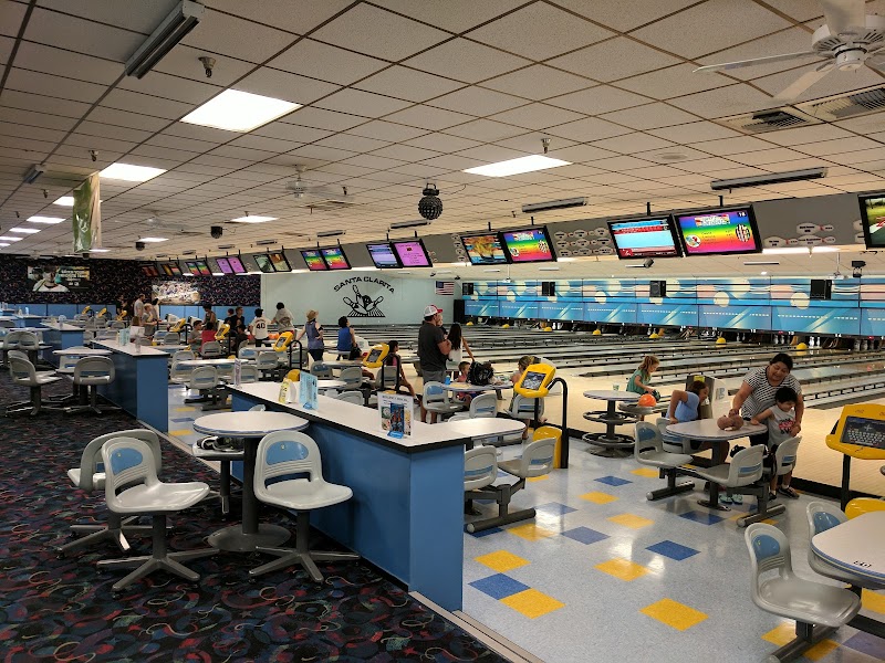 Santa Clarita Lanes photo 2
