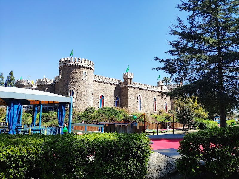 Sherman Oaks Castle Park photo 2