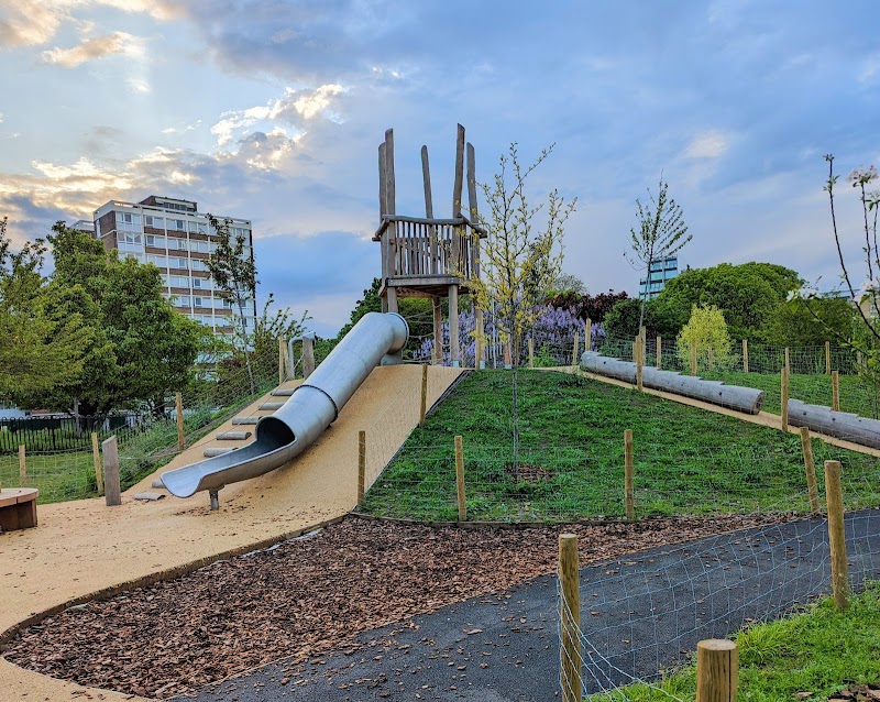 Shoreditch Park Playground photo 2