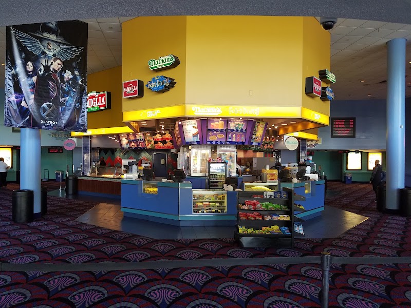 Showcase Cinema de Lux Cross County photo 3
