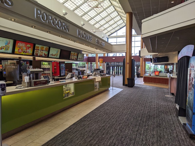 Showcase Cinema de Lux Farmingdale