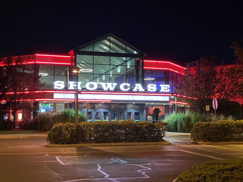 Showcase Cinema de Lux Farmingdale photo 2