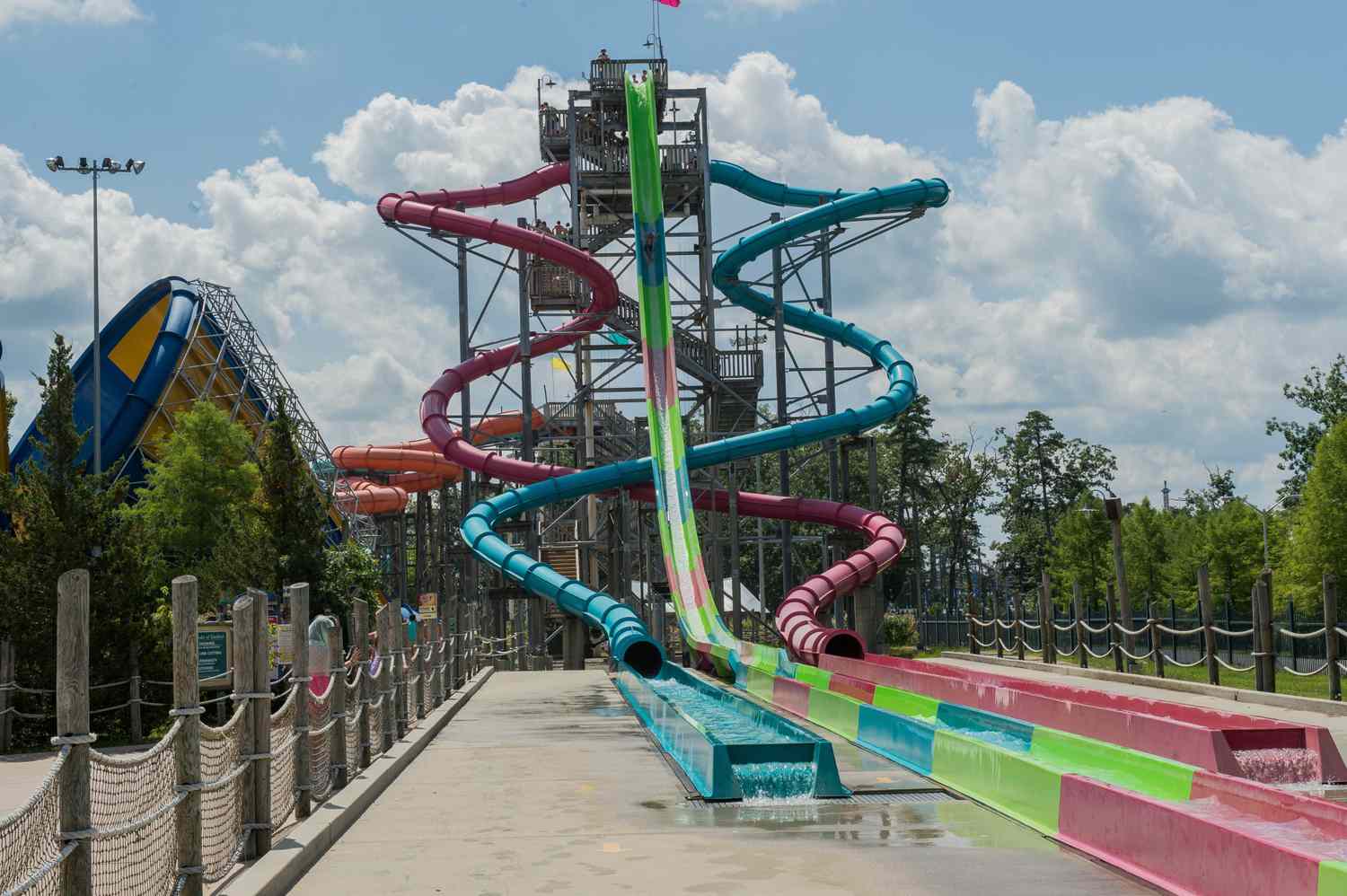 Six Flags Hurricane Harbor photo 2