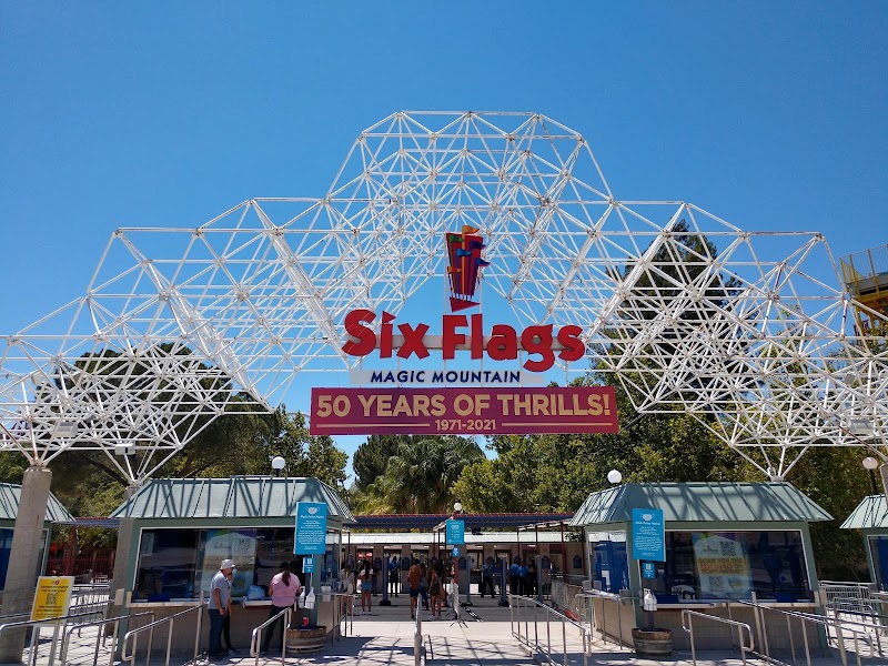 Six Flags Magic Mountain photo 2