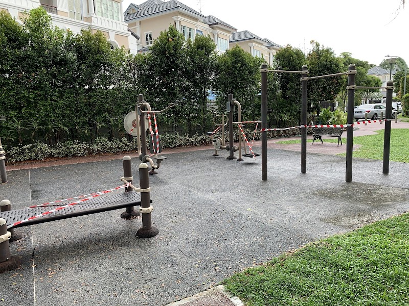 Sixth Avenue Playground photo 2