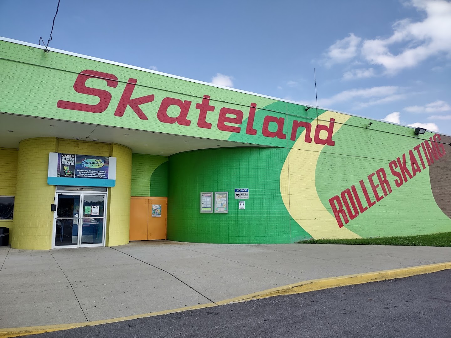 Skateland photo 2