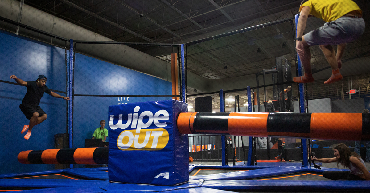 Sky Zone Trampoline Park | Battuta Mall photo 2
