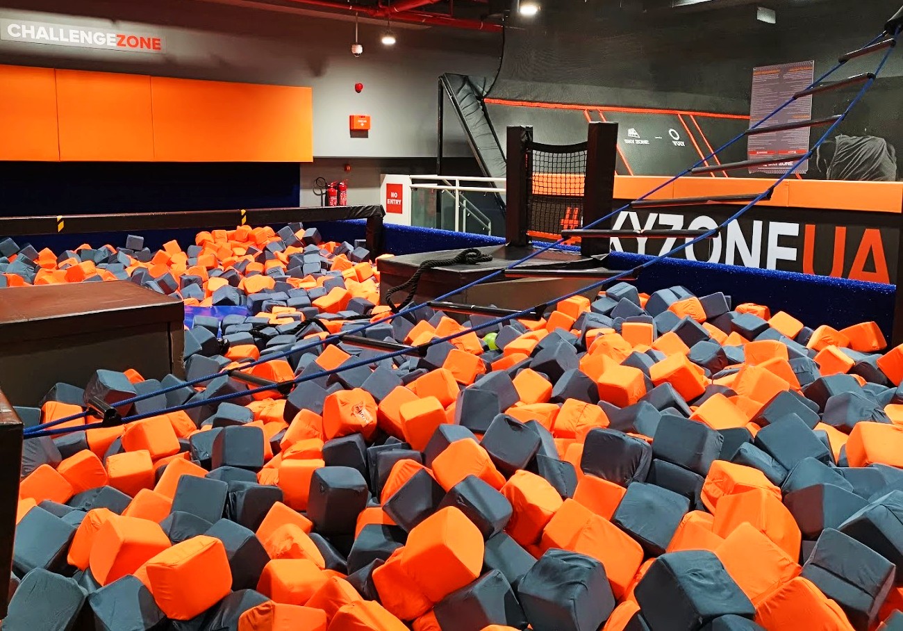 Sky Zone Trampoline Park | Battuta Mall photo 4