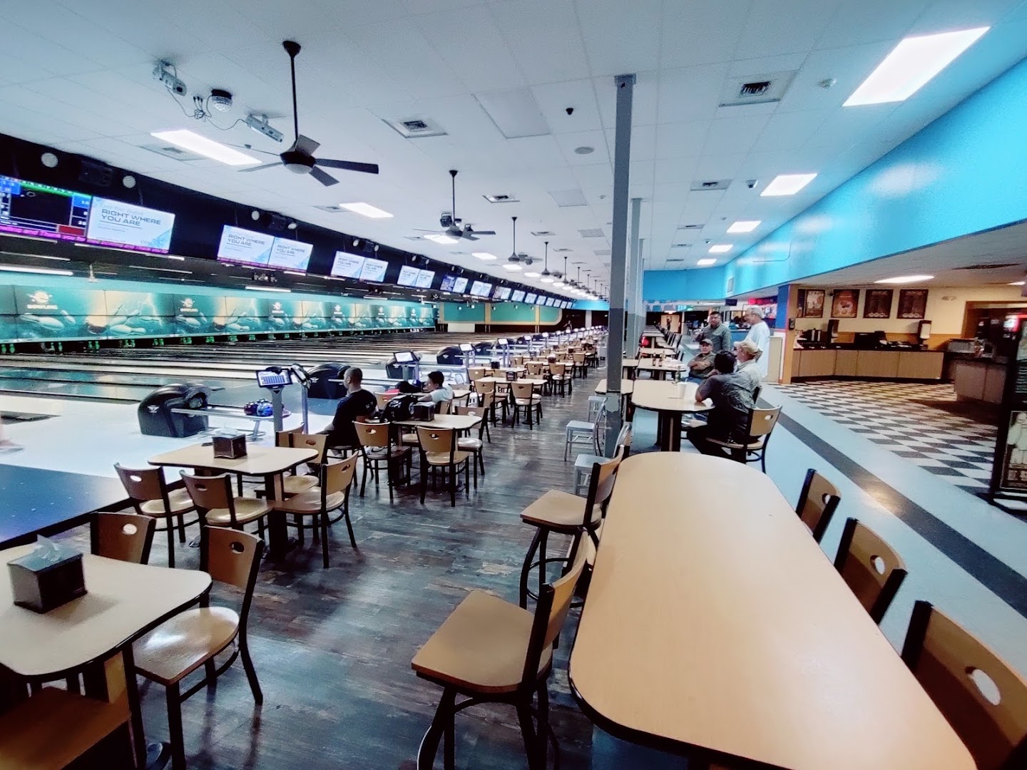 Skylark Bowling Center photo 3