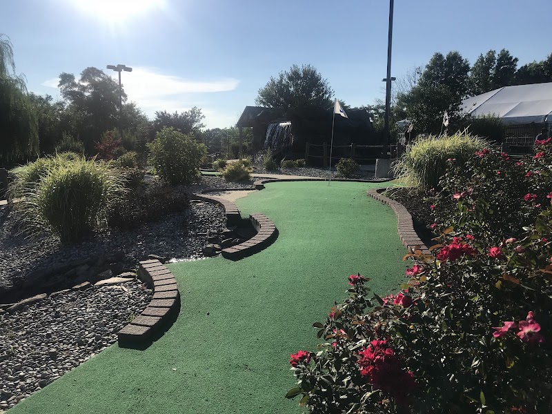 Skyline Mini Golf photo 2
