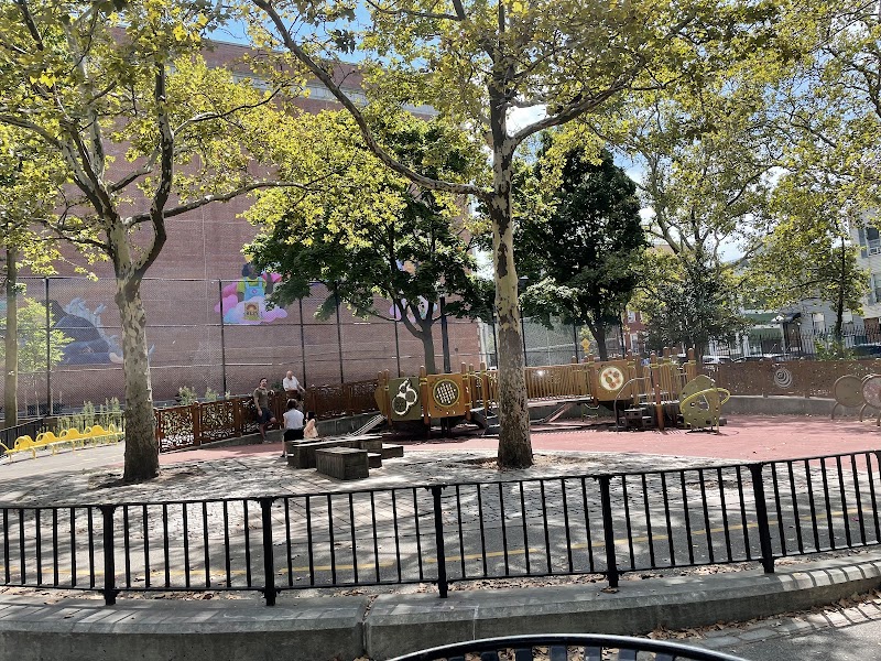 Slope Park Playground photo 2