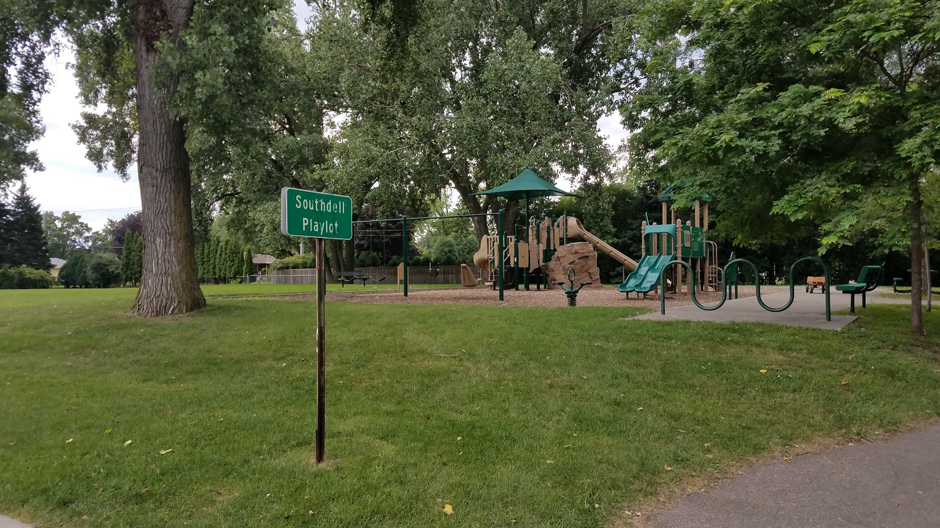 Southdell Playlot photo 2