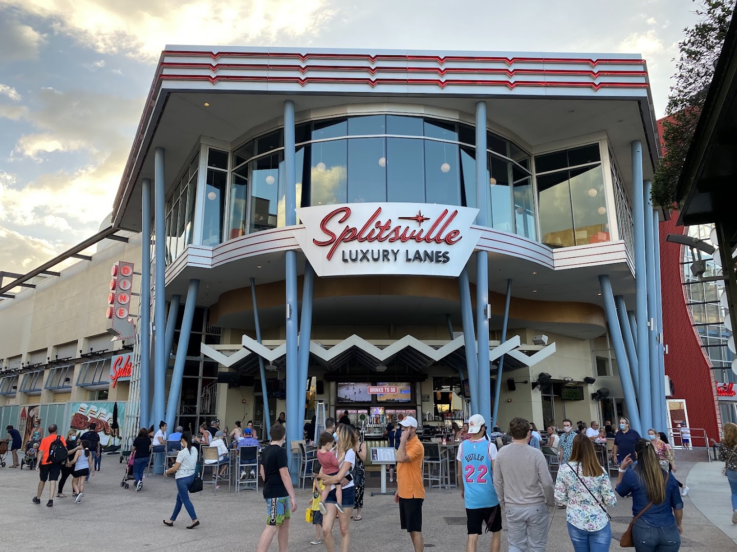 Photo of Splitsville Luxury Lanes in Florida