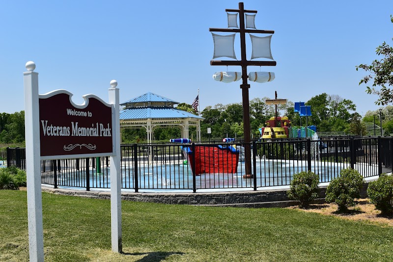 Spray Park at Veteran's Memorial Park photo 2