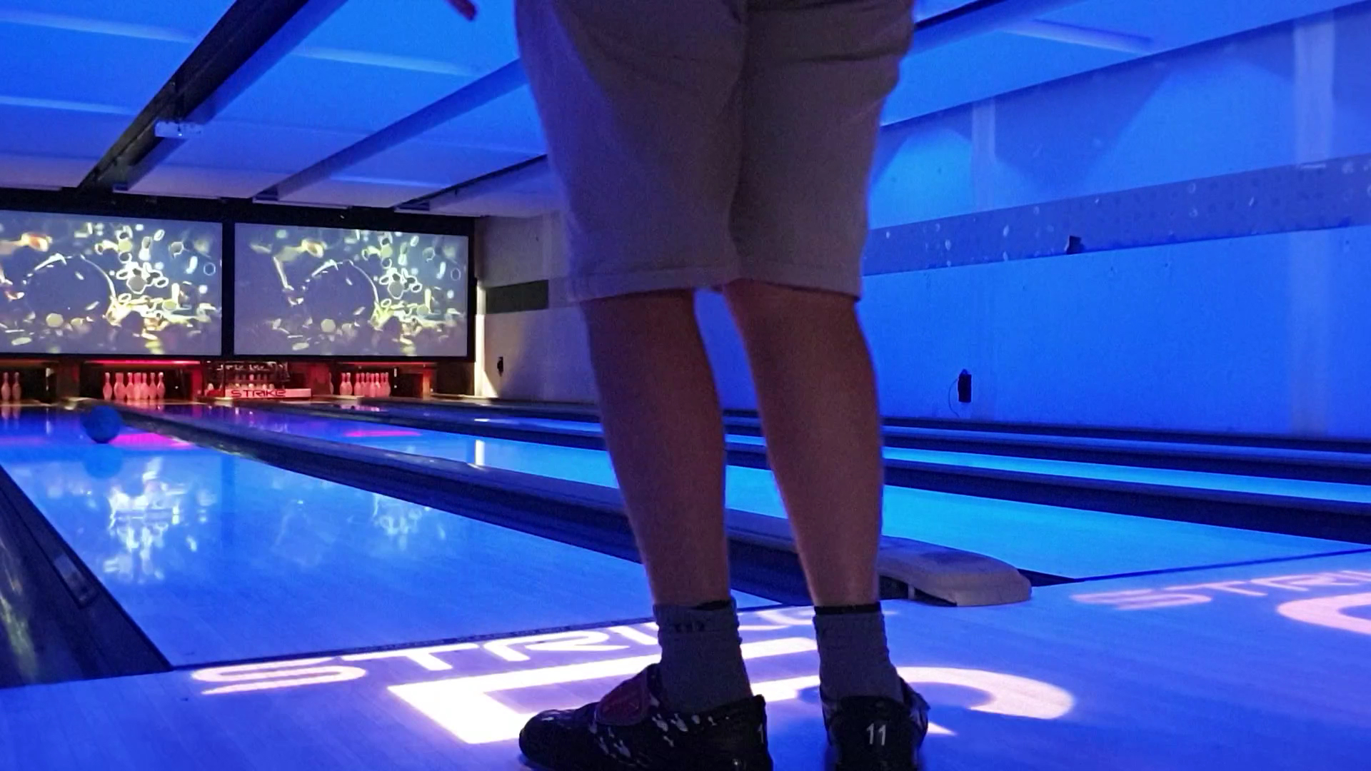 Strike Bowling Entertainment Quarter photo 2