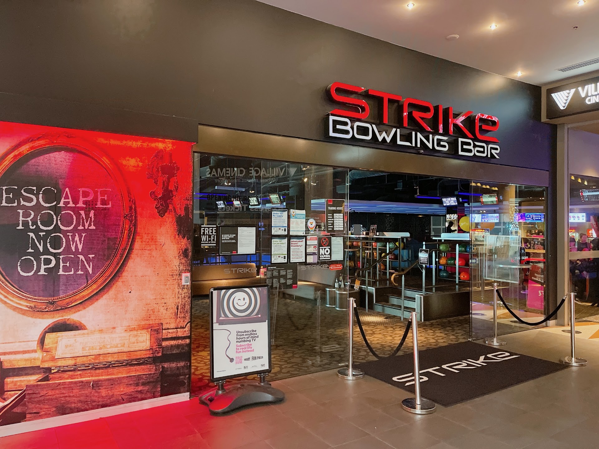 Strike Bowling Glen Waverley photo 2