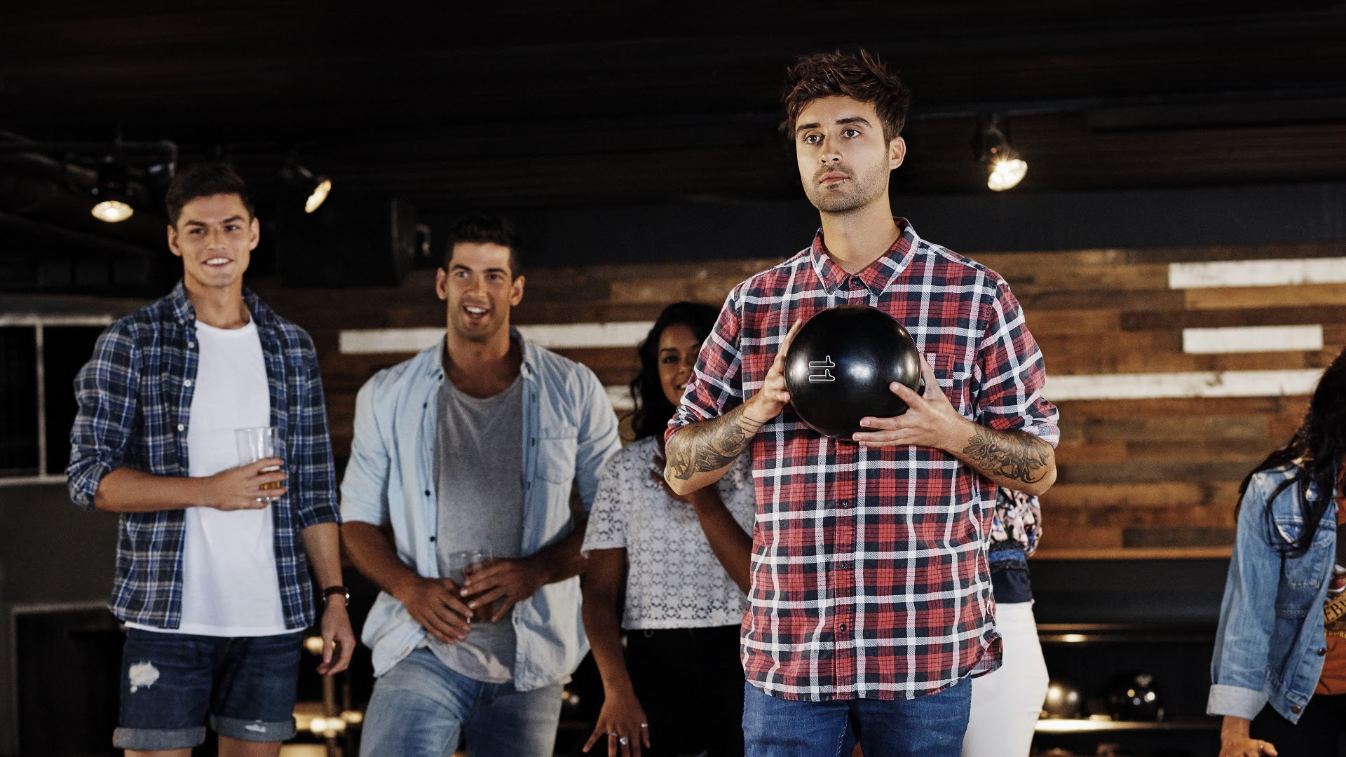 Strike Bowling Glen Waverley