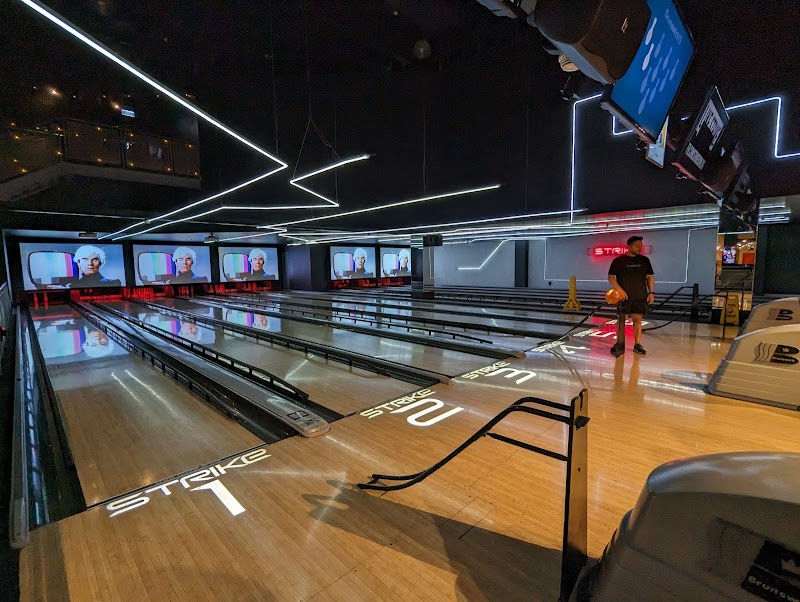 Strike Bowling Macquarie photo 2